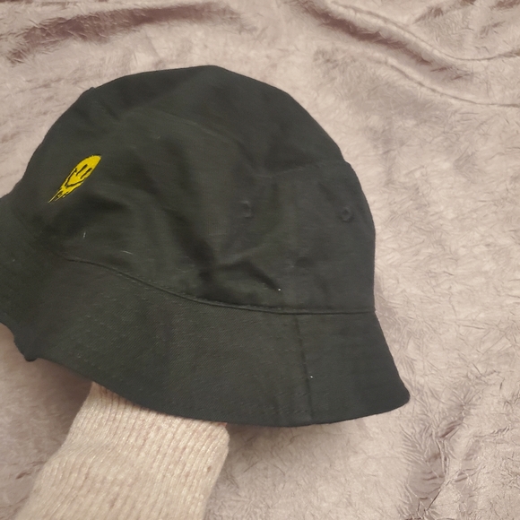 Cute bucket hat - Picture 3 of 6